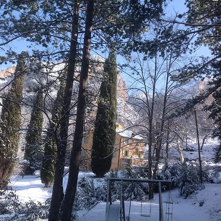 Domaine D'angouire 3* Мустье-Сент-Мари