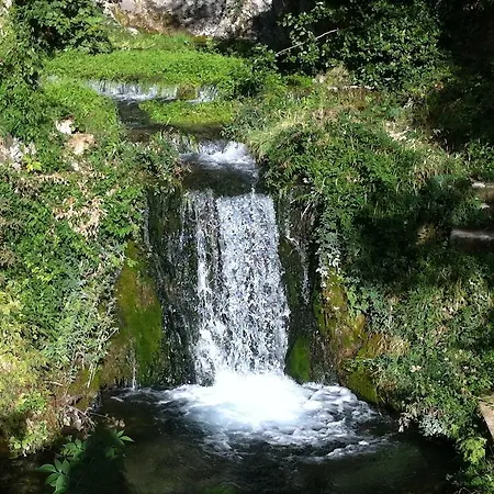 Konukevi Domaine D'angouire 3*